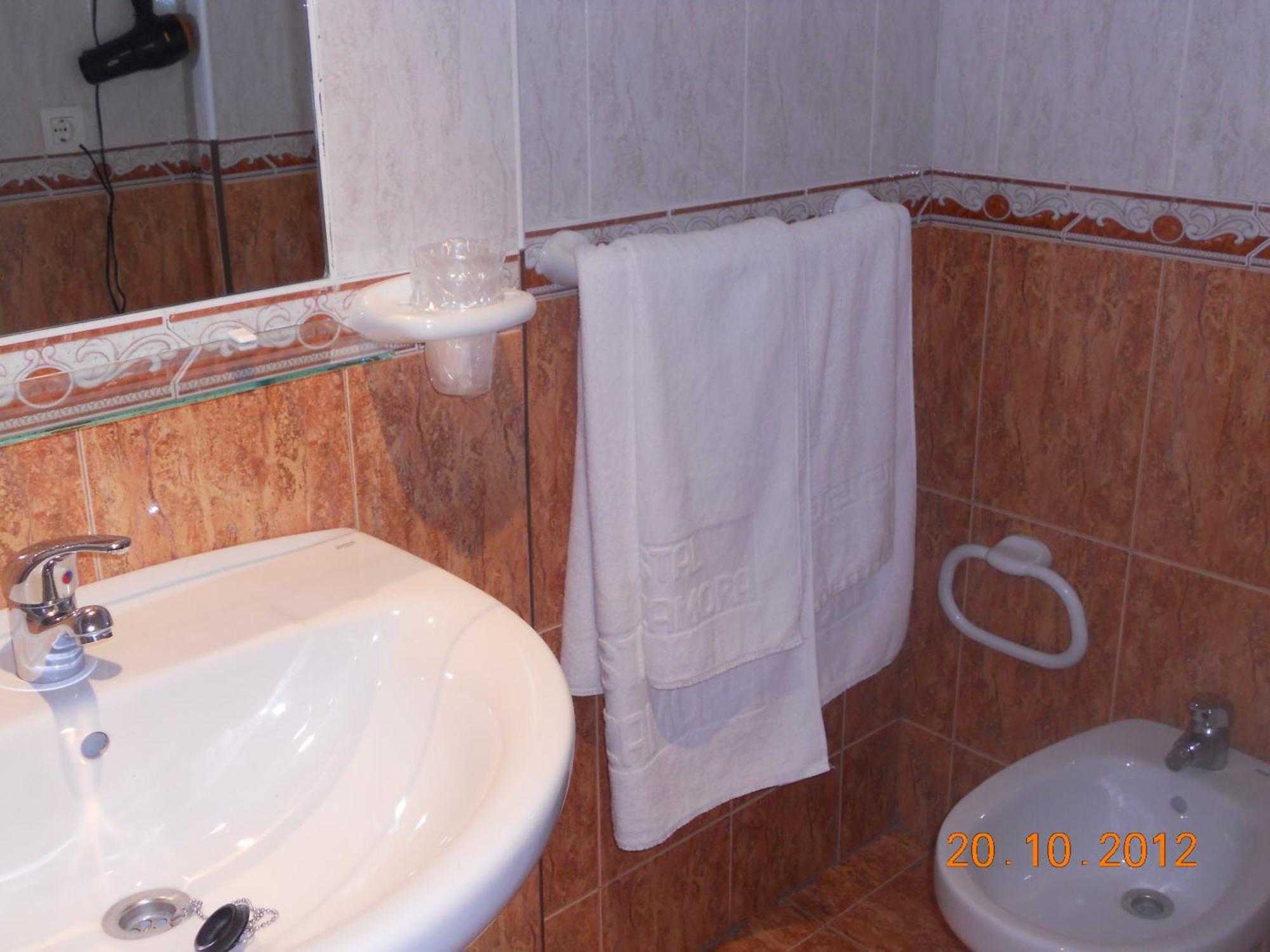Hostal Restaurante Hermanos Zamora Palma del Río Dış mekan fotoğraf