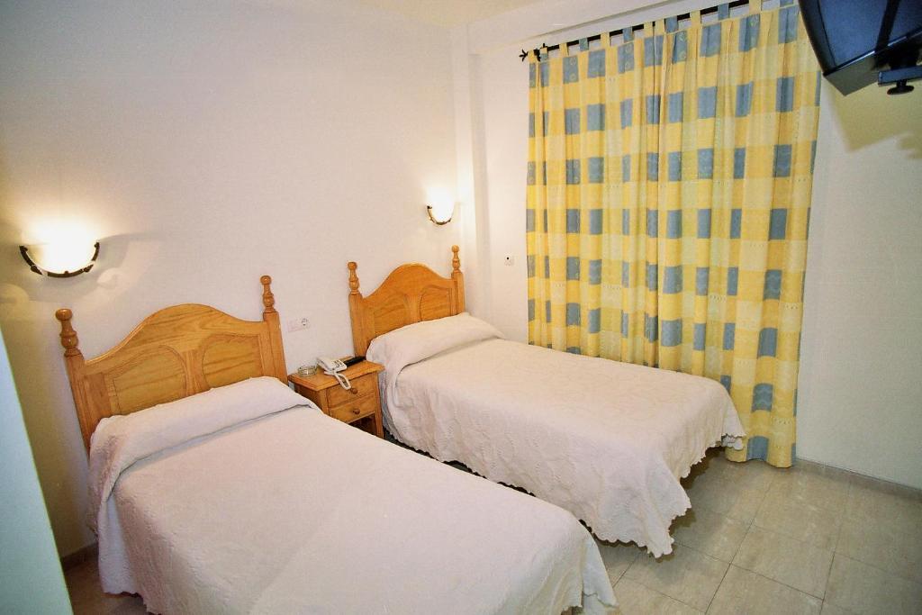 Hostal Restaurante Hermanos Zamora Palma del Río Oda fotoğraf