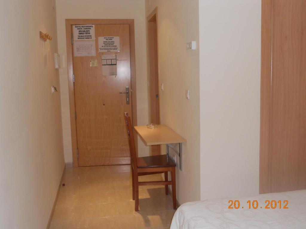Hostal Restaurante Hermanos Zamora Palma del Río Oda fotoğraf